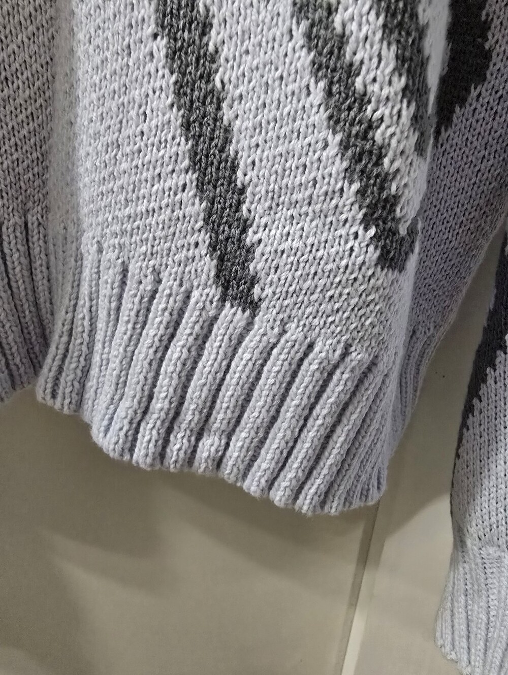 Gray Patterned Women's Sweater - Picture 8 of 9